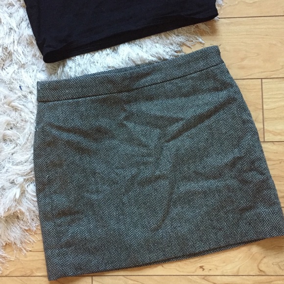 SOLD Herringbone Mini Skirt - Picture 2 of 4